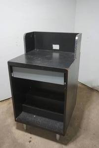 lot 183 image: cabinet