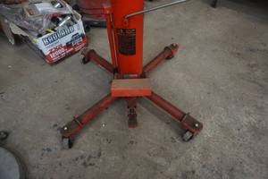 Big Red Jacks 1,000 lb Wheeled Under Hoist Transmission Jack Stand