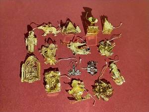 lot 8 image: Lot of (15) Ornaments - Danbury Mint