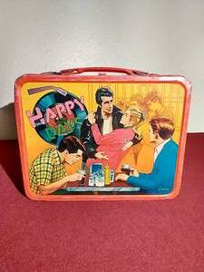 lot 14 image: 1976 Happy Days Lunchbox With Thermos