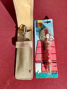 lot 27 image: (2) Peanuts Ballpoint Pens