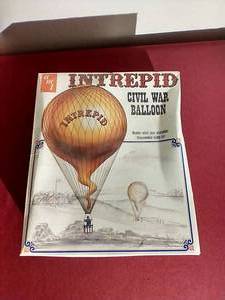 lot 38 image: Vintage Intrepid Civil War Balloon Model