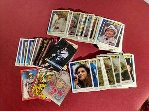 lot 73 image: Box of Country Music Cards