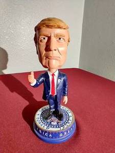 lot 76 image: Donald Trump Bobblehead