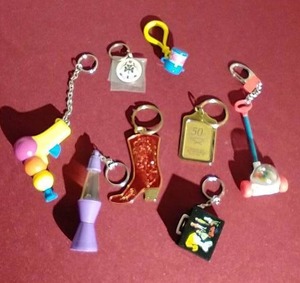 lot 92 image: Vintage Keychain Lot