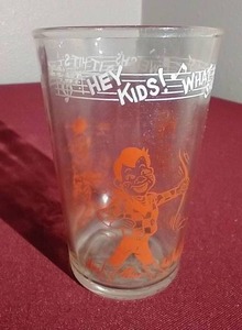 lot 130 image: 1953 Howdy Doody Glass