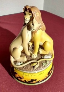lot 142 image: Lion King Musical Figurine
