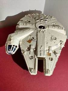 lot 137 image: Vintage 1979 Millennium Falcon