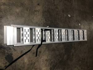 lot 8 image: Loading Ramps with Threads review pictures customer return