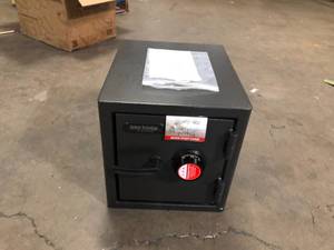 lot 23 image: SANCTUARY Diamond Medium FireproofWaterproof Home and Office Combination Lock, Open Box, Review all pictures