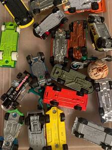 Bin of Hotwheels & Matchbox Cars