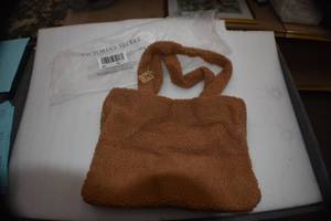 Victoria�s Secret Gold Bag