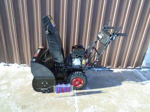 lot 100 image: Legend by Force 24 snow blower. Heated grips & light. Looks almost new. Tested & works. As shown. THIS ITEM HAS A RESERVE.