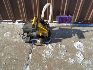 lot 104 image: Wagner paint sprayer pump. No hose or gun. Powers up. Unable to fully test. As shown.
