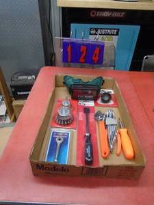 lot 124 image: Flat of tools. As shown.