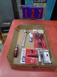 lot 127 image: Flat of tools. As shown.