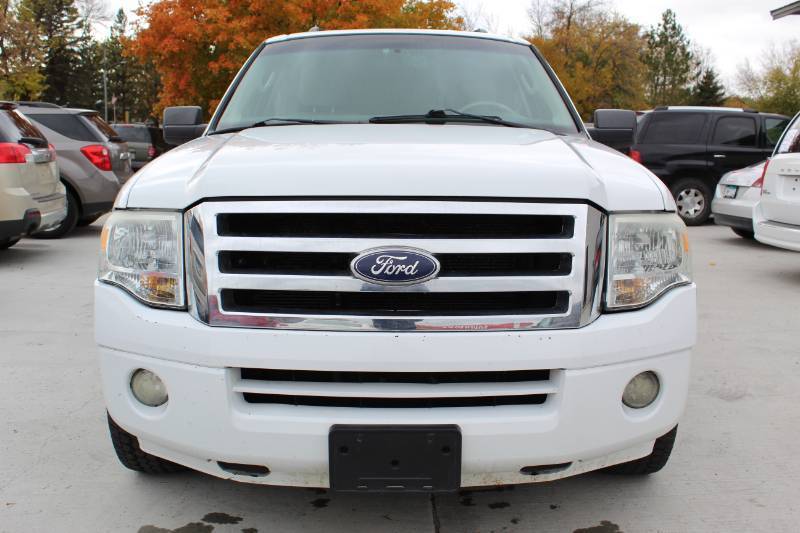 lot 2 image: 2010 Ford Expedition XLT 4x4 4dr SUV