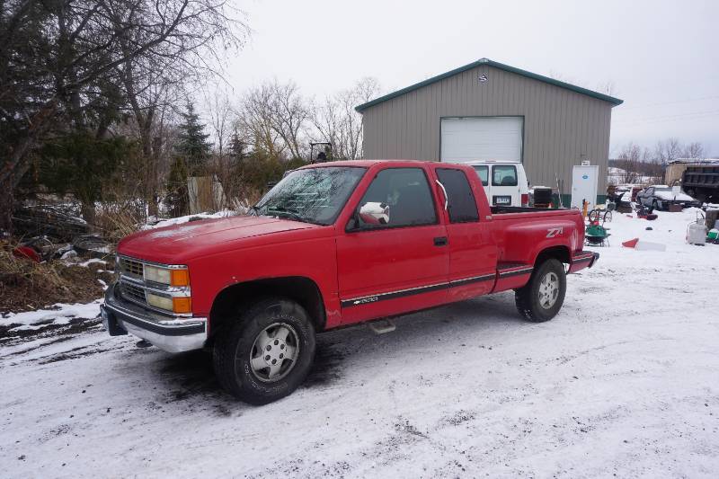 West Metro GMC Yukon Denali, Lincoln LS, Fish House, & Chevy Truck KBID