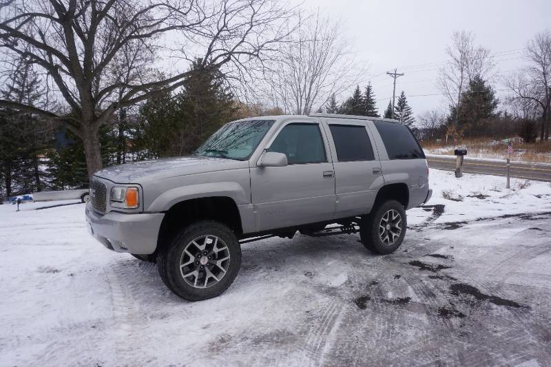 West Metro GMC Yukon Denali, Lincoln LS, Fish House, & Chevy Truck KBID