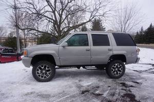 lot 3 image: 2000 GMC Yukon Denali AK Edition Super Charged Lifted Full Size 4 x 4 SUV
