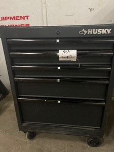 Husky 27 in. W x 18 in. D Standard Duty 5 Drawer Rolling Tool Cabinet in Black no key slight damage review pictures customer return