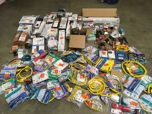 Lot of assorted Plumbing Bath Items various models and conditions  Customer Returns See Pictures
