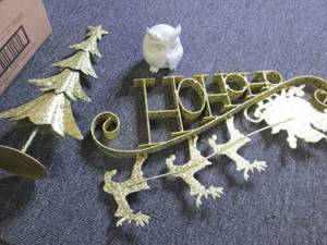 gold holiday decor...