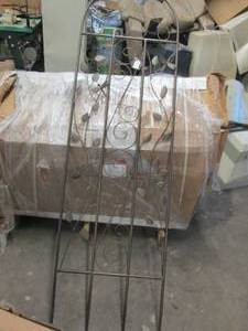 yard decor metal  6 foot tall 21 in...