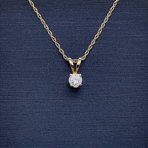 Classic Diamond Solitaire Drop Pendant Singapore Chain Necklace in 14k Yellow Gold $900 Retail