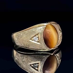 Mens Oval Tigers Eye & Diamond Textured Criss-Cross Ring in Yellow Gold