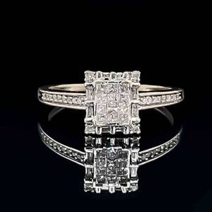 Princess Diamond Cluster Halo Rectangular Top Ring in White Gold $1550 Retail