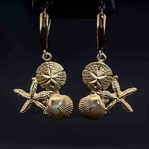 Oceanic Tranquility Starfish, Sand Dollar, and Seashell Cluster Charm Dangle Earrings in 14k Yellow Gold Lever Backs $1450 Retail