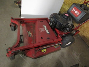 lot 5 image: Toro Proline 36 Walk Behind Mower