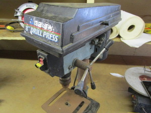 lot 16 image: Delta Drill Press