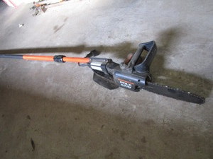 lot 22 image: Remington Pole Saw