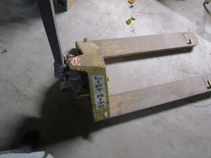 lot 29 image: Pallet Jack