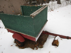 lot 33 image: Garden Trailer