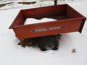 lot 34 image: Wheelhorse Dump Trailer