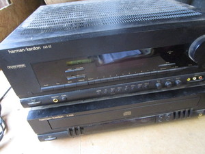 lot 65 image: Harmon Kardon AVR & CD
