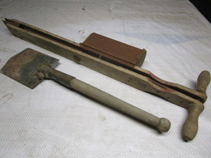 lot 74 image: Antique Corn Planter, Shovel