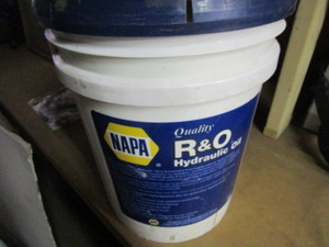 lot 91 image: R&O Hydraulic Oil