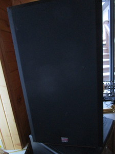 lot 122 image: Cerwin Vega Speaker