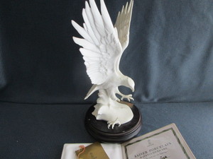 American Eagle, Kaiser Porcelain, Damaged