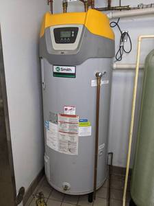 lot 5 image: Smith Commercial Gas Water Heater