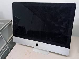 lot 1555 image: Apple A1418 iMac 21 PC