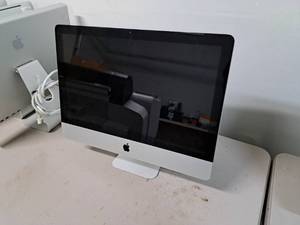lot 1560 image: Apple A1311 iMac 21 PC