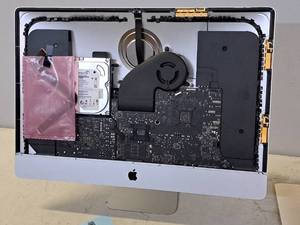 lot 1567 image: Apple A1419 iMac PC (for parts only)