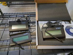 lot 1669 image: Lot of (3) Topaz Systems T-LBK460-HSB-R Electronic Signature Pads