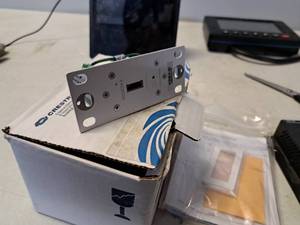 lot 1672 image: Crestron DM-RX1-1G-W-T HDMI Wall Plate Digital Media CAT Transmitter Receiver (new, open box)