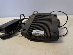lot 1675 image: Axis Communications Q7404